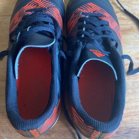 Sz 3 kids Adidas Nemeziz Indoor Shoes - Picture 9 of 10